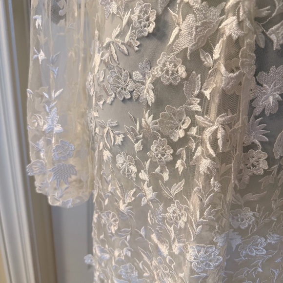 NWT Le Rose Maya Lace Robe and Camisole 3D Lace - Picture 4 of 6